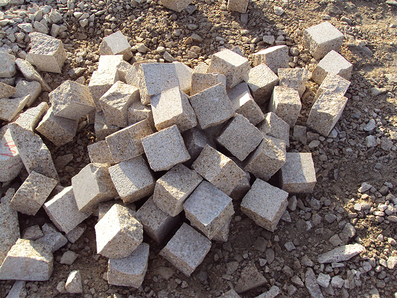 G682 Yellow Granite Cubes Outdoor Gardern Pavers-3