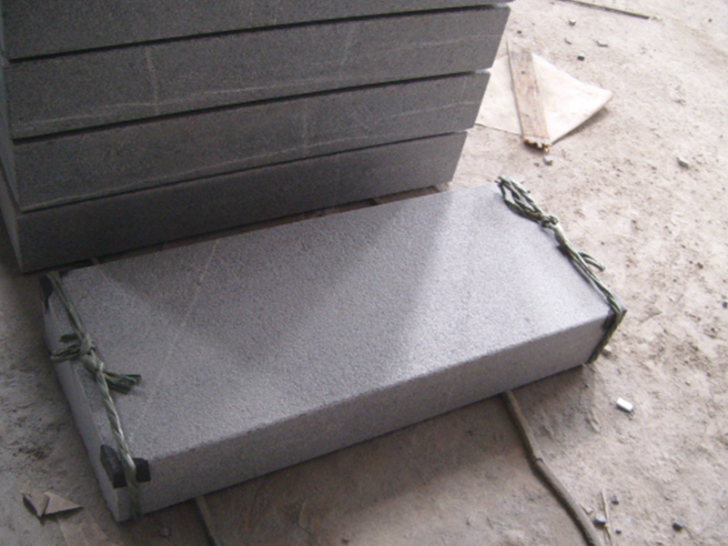 G654 Dark Grey Granite Steps Honed Finish For Sale-3